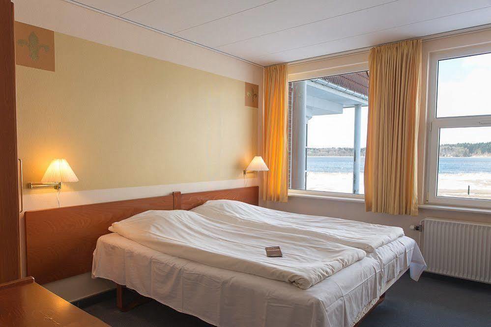 Hotel Pinenhus Glyngøre Exteriör bild