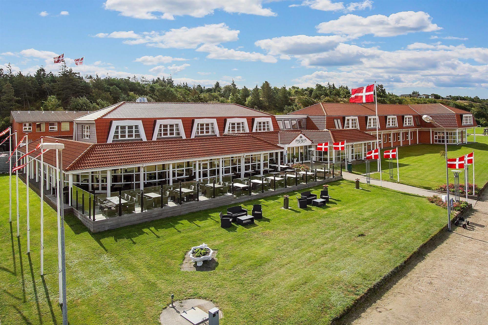 Hotel Pinenhus Glyngøre Exteriör bild